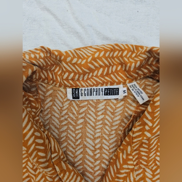 Vintage SK&Company Button Up, Size Small, orange and white - Picture 2 of 3